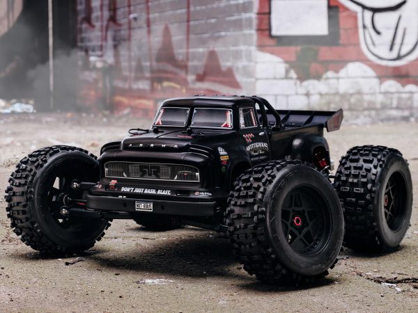 1/8 NOTORIOUS 6S 4X4 BLX Stunt Truck RTR Black - Image 5